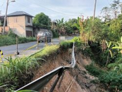 Jalan Amblas Siramram Ancam Nyawa