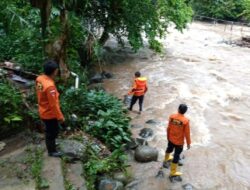 Bupati Tapsel Sampaikan Belasungkawa Atas Peristiwa Santri Hanyut di Sungai Parsariran