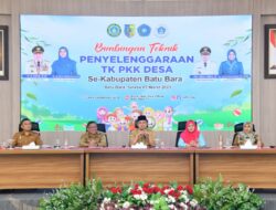 Bupati Zahir Berikan Motivasi  Bimtek TK PKK Desa