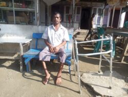 Nelayan Lumpuh Jatuh Dari Pohon