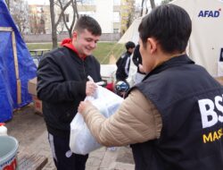BSI Maslahat dan BSI Salurkan Paket Makanan Korban Gempa Turki