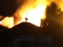 6 Rumah Hangus Terbakar Di Panyabungan