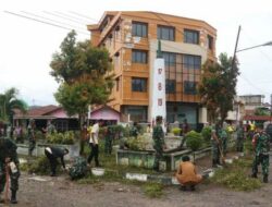 Sambut Bulan Suci Ramadhan,Tugu Gunung Tua Dibersihkan