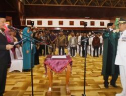 Pj Gubernur Aceh Lantik  Pj Bupati Gayo Lues Drs.Alhudri,MM