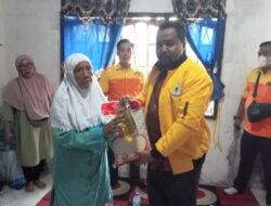 Helmax Alex Tampubolon Berikan  Ratusan Paket Sembako Warga Belawan