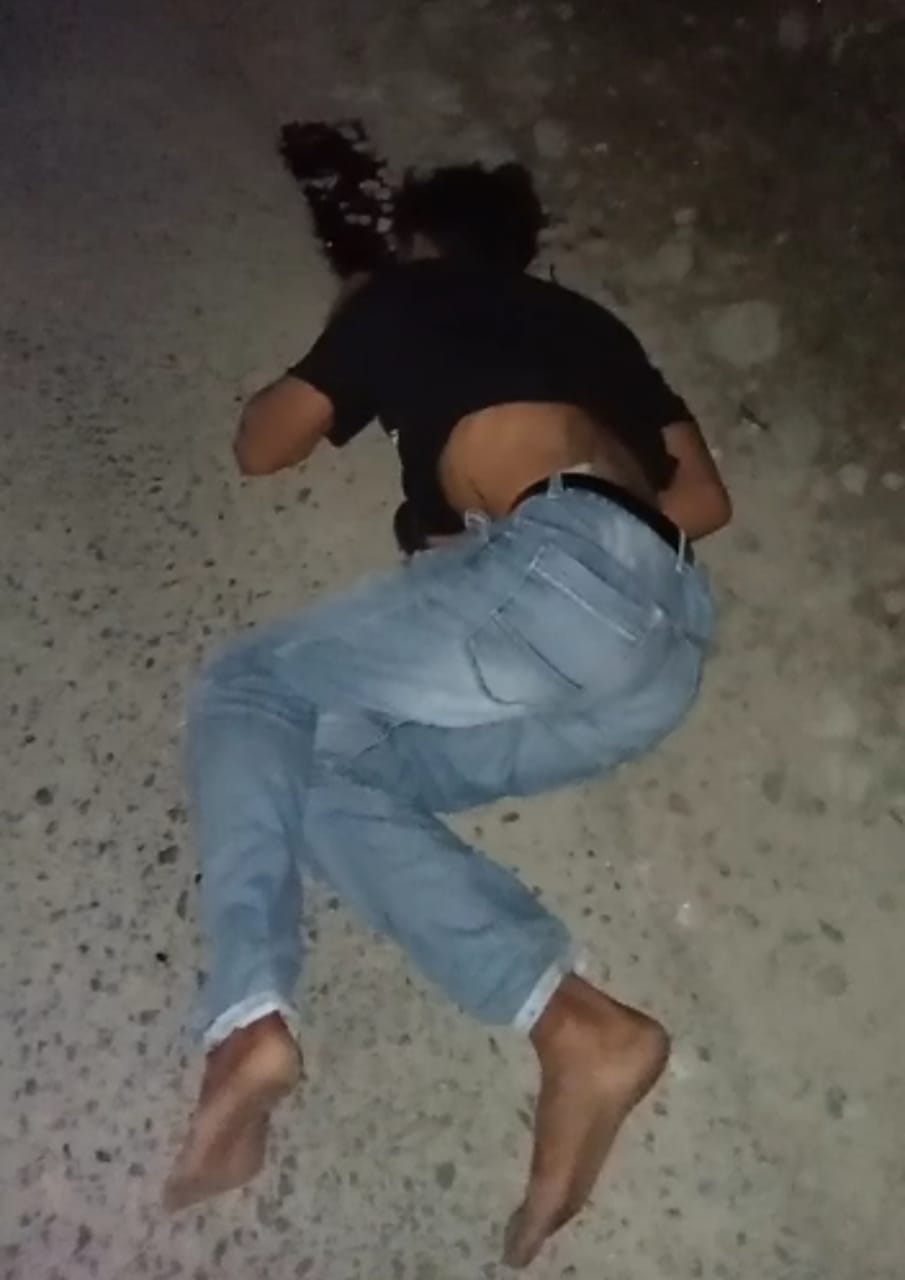 Teks foto: Korban tewas dilokasi kejadian dan kedua kendaraan.ist