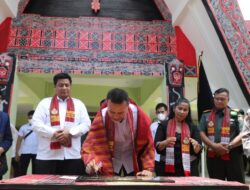 Wagubsu Resmikan GOR Samosir