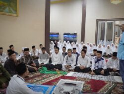 Plt Bupati Langkat Shalat Tarawih Bersama Santri Ulumul Qur’an