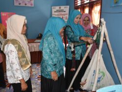 Desa Hutabaringin Dievaluasi  Kategori Posyandu