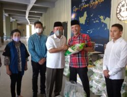 Ny Luhut Binsar Panjaitan Berbagi Kasih Kaum Tuna Netra, Masyarakat dan Wartawan