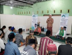 Tuan Guru Sahabat Ganjar Sumut Gelar Sahur Bersama Warga Desa Kolam