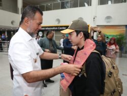 Wagubsu Bersama BP2MI Sambut Kepulangan PMI di Kualanamu