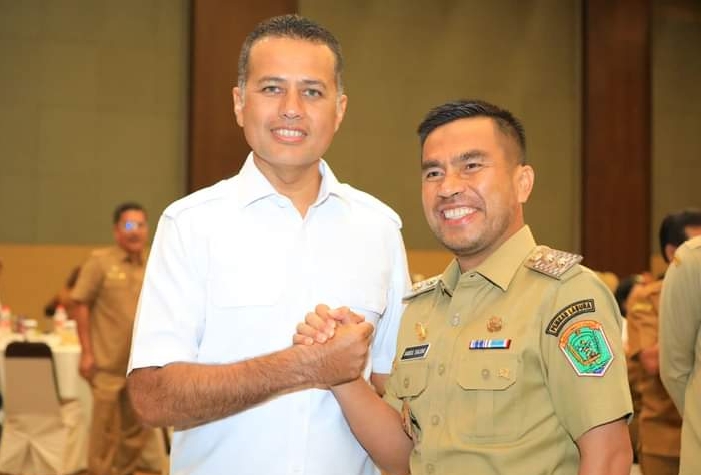 Wagubsu Musa Rajekshah memberi apresiasi atas penurunan stunting di Labura pada Wabup Samsul Tanjung di acara rembuk stunting, Medan, Senin (29/5).