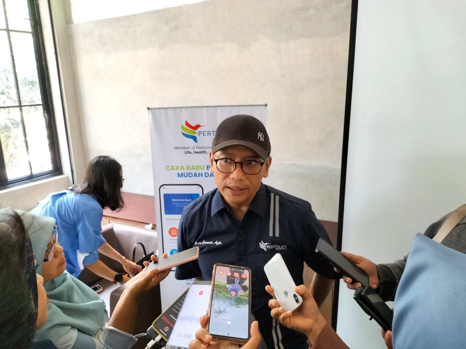 Berita Sore/Laswie wakid Dirut PertaLife Insurance, Hanindio W Hadi pada roadshow di Fisip USU Medan Selasa (16/5/2023).
