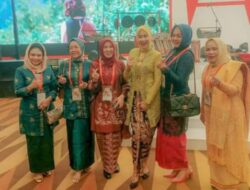 Ketua Dekranasda P.Sidempuan Hadiri HUT Dekranas Ke-43 di Medan