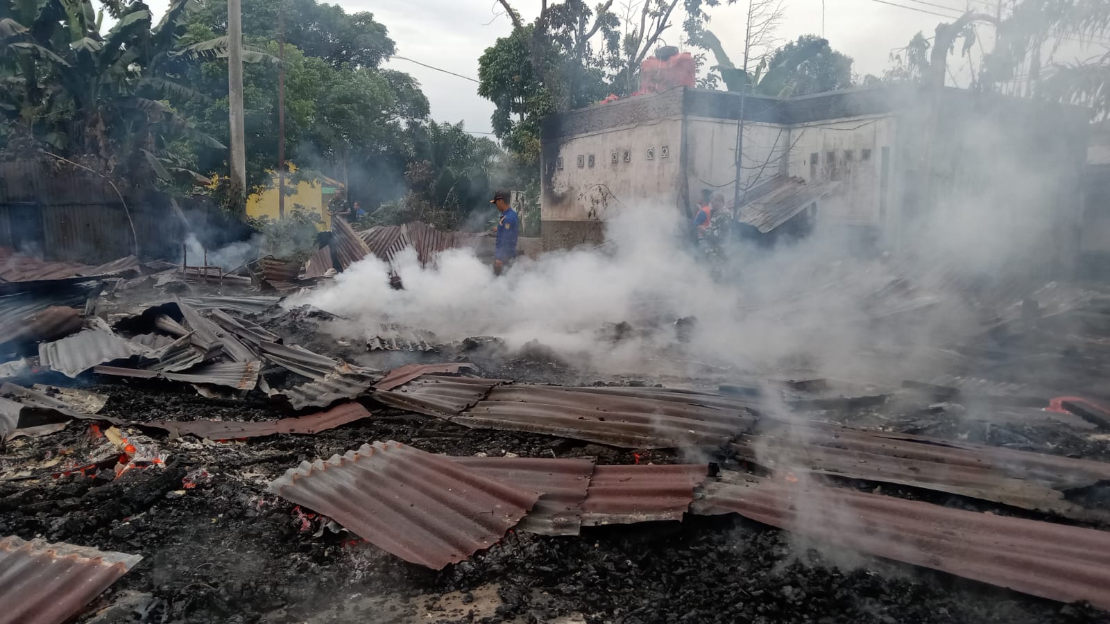 TERBAKAR, Ponpes Al Aqlam, Kecamatan Penanggalan yang terbakar. (Ist)
