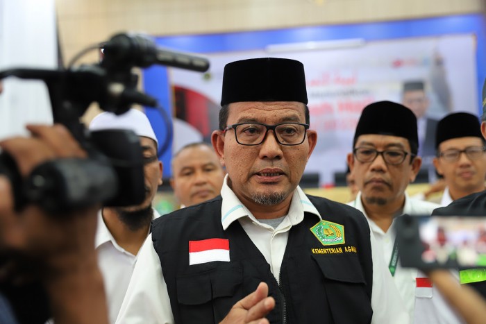 Drs. Azhari Ketua PPIH Embarkasi Aceh yang juga Kakanwil Kemenag Aceh. (Foto: T.Mansursyah)