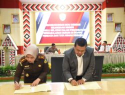 Bupati dan Kajari Tandatangani Mou Penanganan Masalah Hukum di Tapsel