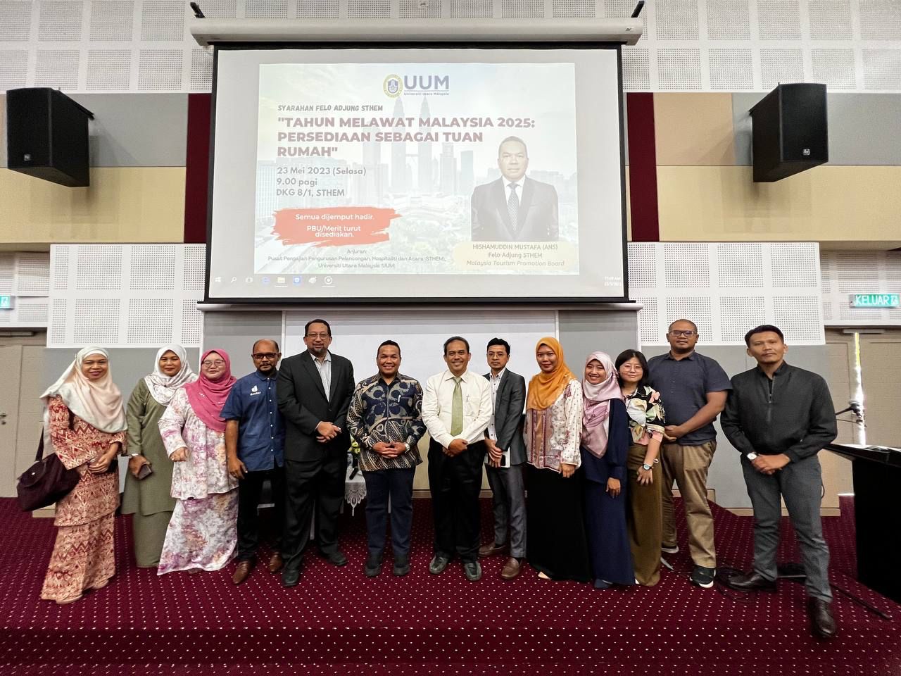 Berita Sore/ist Hishamuddin Mustafa, Timbalan Pengarah Perancangan Strategik, Tourism Malaysia (enam kiri) ketika berada di Universiti Utara Malaysia Selasa (23/5/2023).