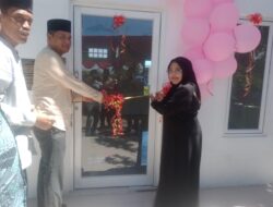 Kabid Pembinaan Sekolah Dasar Kabupaten Deli Serdang Resmikan Musholla