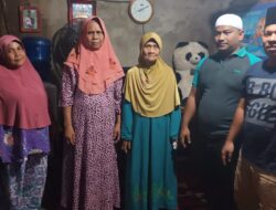 Wartawan Madina Dan Dermawan Serahkan Bantuan Untuk Bayi Penderita Spina Bifida