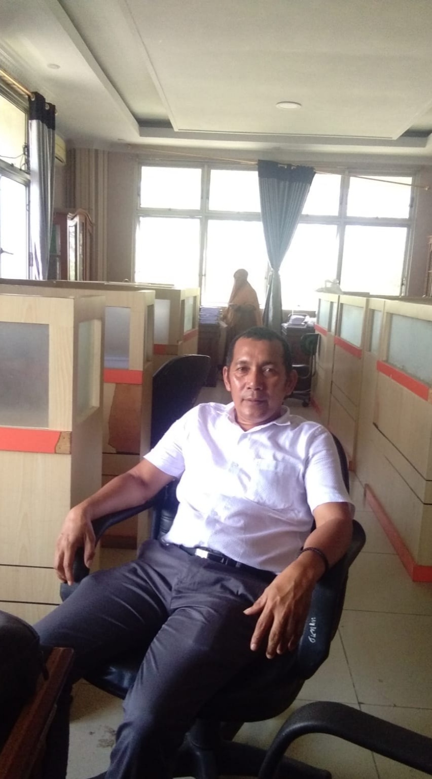 Teks Foto : Aliandi,SH Ketua tim independen penjaringan dan penyaringan calon anggota KIP Aceh Tamiang.