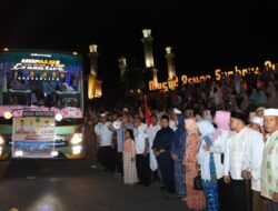 Bupati dan Ketua TP. PKK Berangkatkan 188 Jama’ah Calhaj  Tapsel