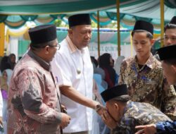 Hadiri Wisuda Ulumul Quran, Syah Afandin Berikan Hadiah Umroh ke Santri Hafiz 30 Juz