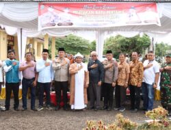 Kapolres Dan TGB Letakkan Batu Pertama Pembangunan Mushola Polsek Tanahjawa