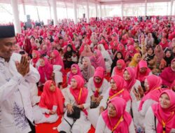 Ribuan Ummat Hadiri Tabligh Akbar Pengajian Muslimah Dambaan di Pantai Romantis