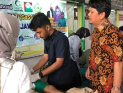 Gadget Sehat Prof.Ridha Dharmajaya Dan BKM Hidayah Polonia Gelar Khitanan Massal