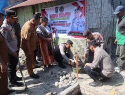 HUT Bhayangkara ke.77 Polres Sergai Bedah Rumah Bunga Uli Sibuea di Desa Sijonam