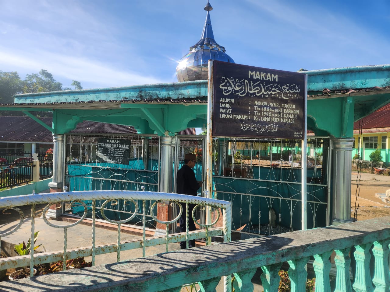 Teks foto Berita/Ali Anhar Areal pemakaman Syekh Haji Junaid Thola Rangkuti di Desa Hutanamale, Kec. PSM, Madina.