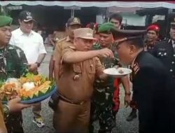 Peringati Hari Bayangkara Ke-77, Kapolsek Pulau Raja Terima Kejutan Nasi Tumpeng