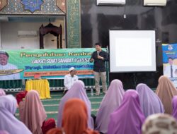 Prof.Ridha Dharmajaya  Narasumber Penyuluhan Kanker di Perwiritan Mesjid Istiqomah