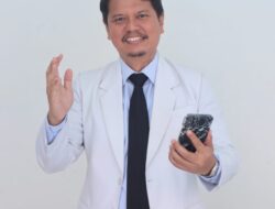 Prof.Ridha Dharmajaya : Gunakan Gadget Sambil Tiduran Berdampak Serius Pada Mata