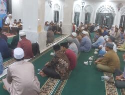 Ustadz Helmi: Agama Islam Identik Dengan Shalat 