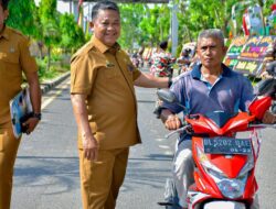 Pemkab Aceh Tamiang Bagi 10 Juta Bendera Merah Putih