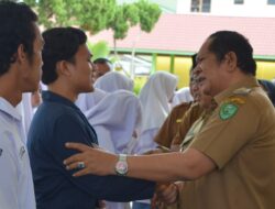 Irsan Efendi Lepas 60 Calon Mahasiswa Baru Beasiswa Keluar Pulau Sumatera