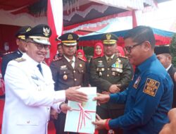 Kado Istimewa HUT RI, Aceh Singkil Beri 82 Sertifikat Tanah