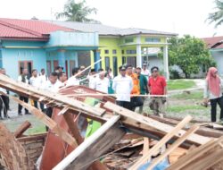 Bupati Sergai Gerak Cepat, Turun Ke Rumah  Dihantam Puting Beliung