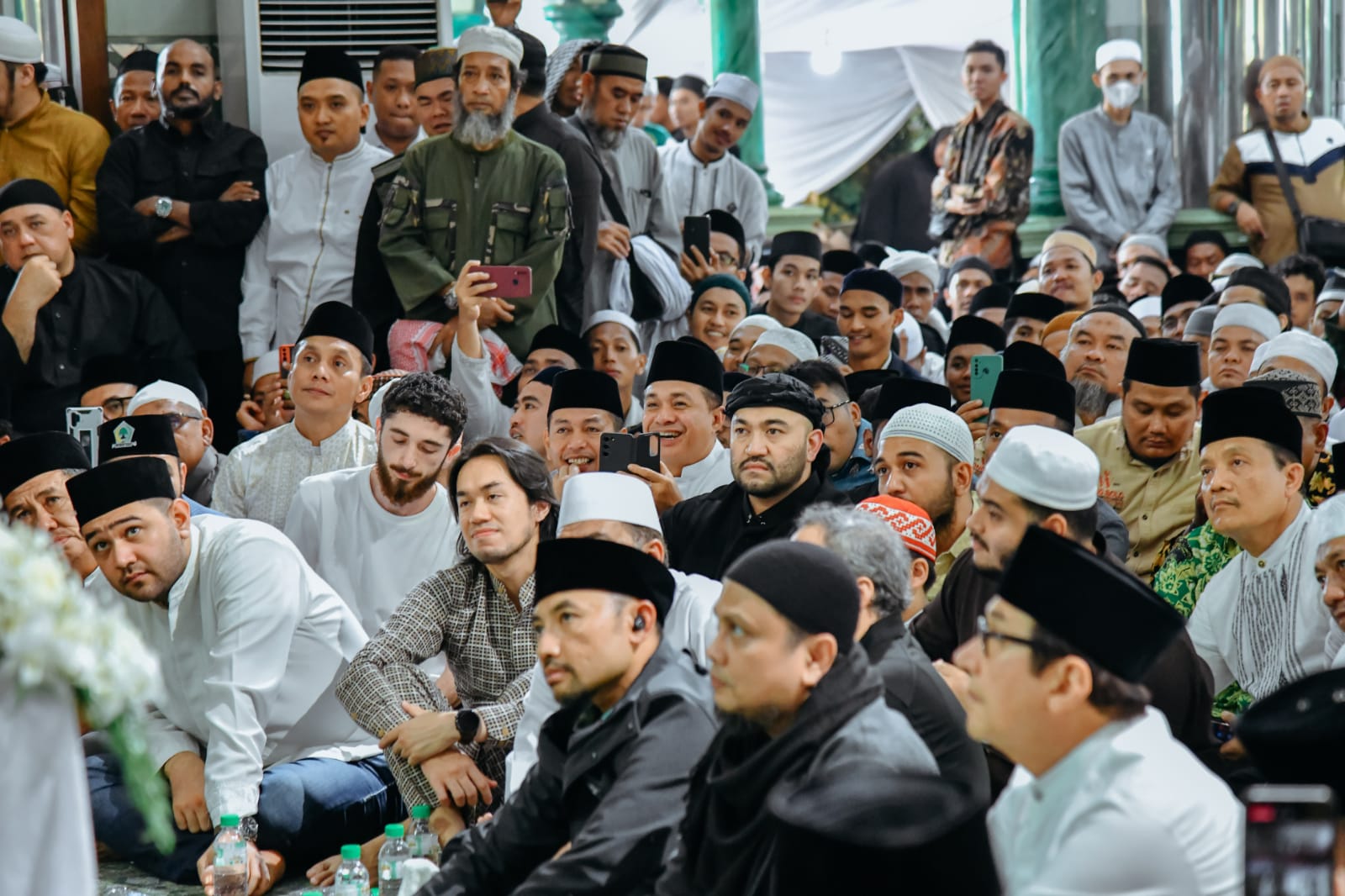 Teks fhoto: Bupati Batu Bara Ir.H Zahir M.AP hadiri Peringatan Haul Ke-2 Haji Anif Komplek Perumahan Cemara Asri, Percut Sei tuan, Deli serdang.beritasore/alirsyah