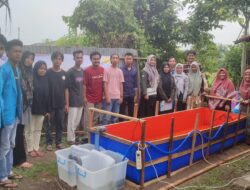 Tim Pengabdian Unsam Beri Pelatihan Gravity System Pool Tarpaulin Drain