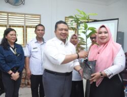 Bupati Tapsel Dukung Sekolah Peserta Gerakan PBLHS