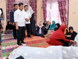 Bupati Simalungun Melayat Ke Rumah Duka Pangulu Sibunga – bunga
