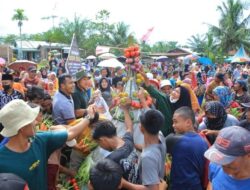 Kirab Gunungan Berkah Bumi Di Desa Sonomartani Berlangsung Meriah