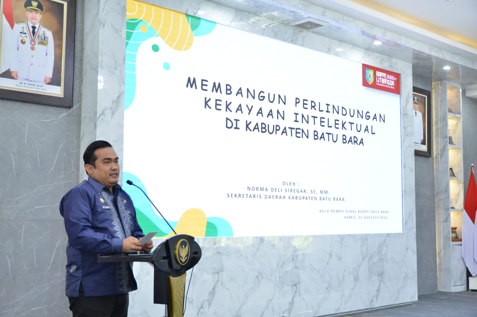 Teks fhoto: Dukung hak Cipta Karya dan Warisan Budaya, Pemkab Batu Bara melakukan kolaborasi dengan APHKI di aula Rumah Dinas Bupati, Komplek Perumahan Inalum Tanjung Gading Kecamatan Sei Suka Kamis (31/08/2023).beritasore/alirsyah