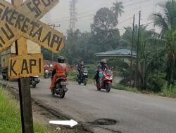 Lubang Di Jalinsum Kawasan Palang KA Pulu Raja Ancam Keselamatan Pengendara