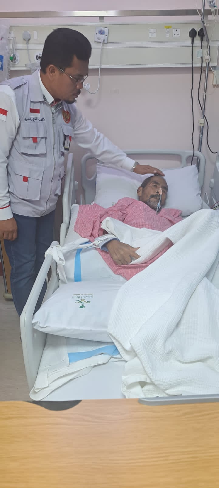Keterangan foto: alm. H. Faqih Harun Hasibuan, 67 saat mendapat perawatan di RS King Fahd Madinah, atab Saudi.(Ist)