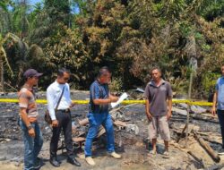 Satu Pintu Rumah, Mobil Dan Sepedamotor Hangus Terbakar